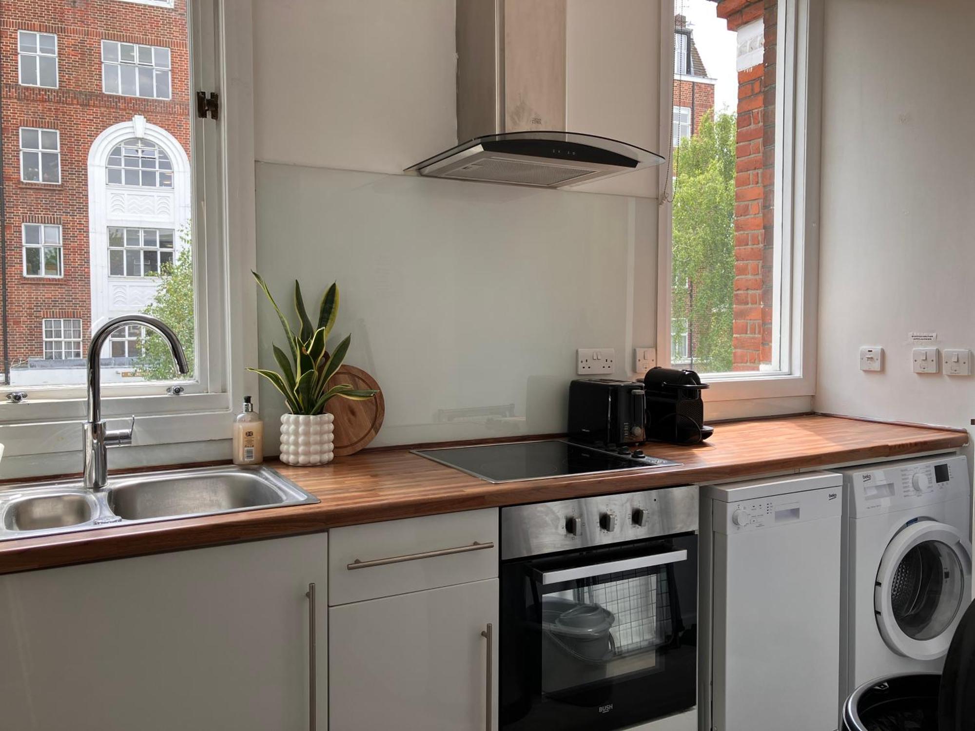 Bright Chiswick - Great Location Apartment